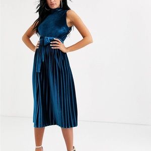 ASOS DESIGN Blue Velvet Dress Size 6